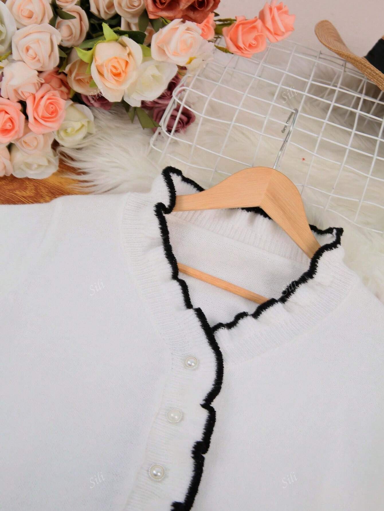 ELEGANCIA ROMÁNTICA – TU NUEVO SUÉTER FAVORITO PARA LAS FIESTAS