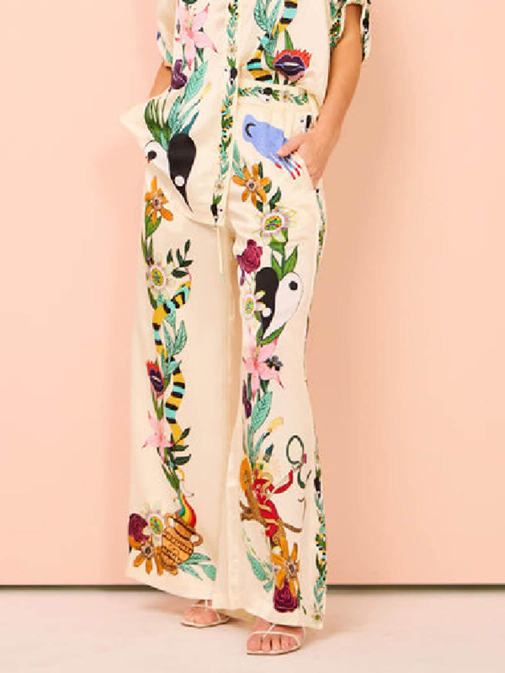 PANTALONES SATINADOS ESTAMPADO ÚNICO – ELEGANCIA Y COMODIDAD CON ESTILO