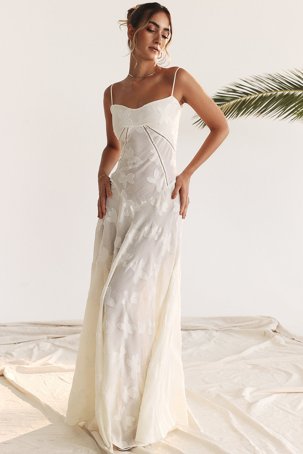 NAYA VESTIDO ROMÁNTICO Y ELEGANTE