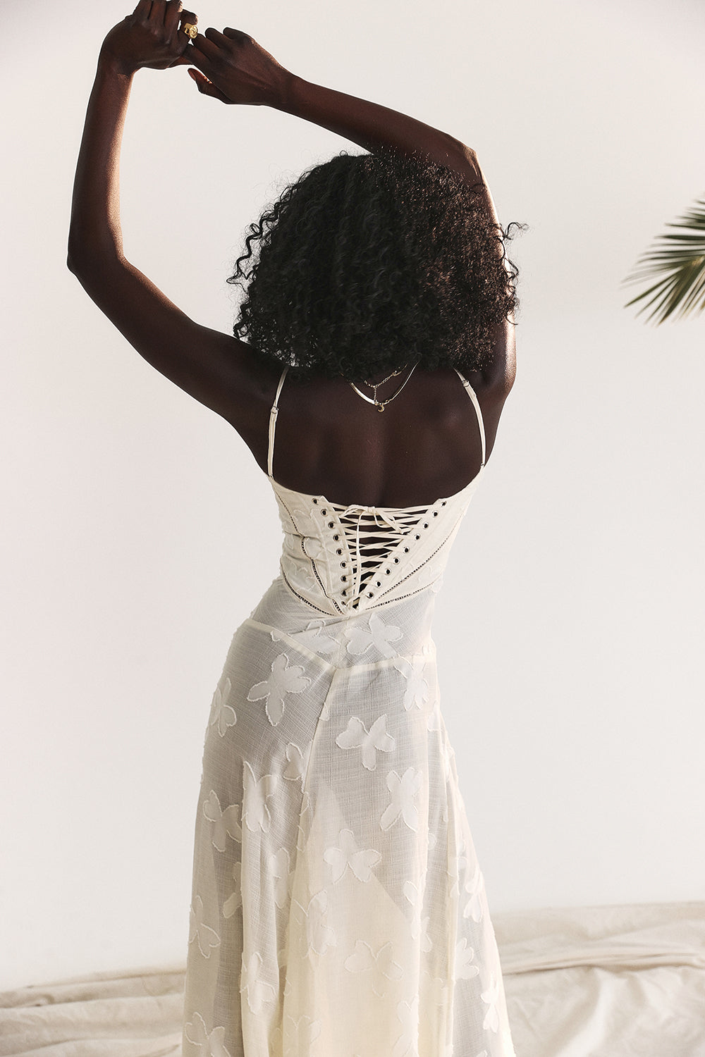 NAYA VESTIDO ROMÁNTICO Y ELEGANTE