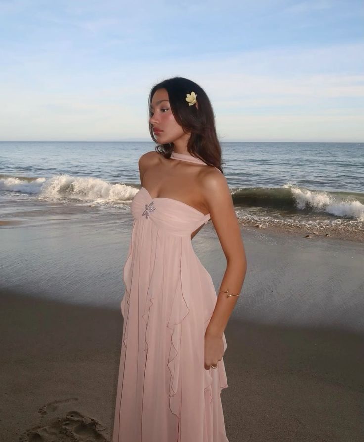Collins | Vestido Maxi Sin Tirantes con Volantes