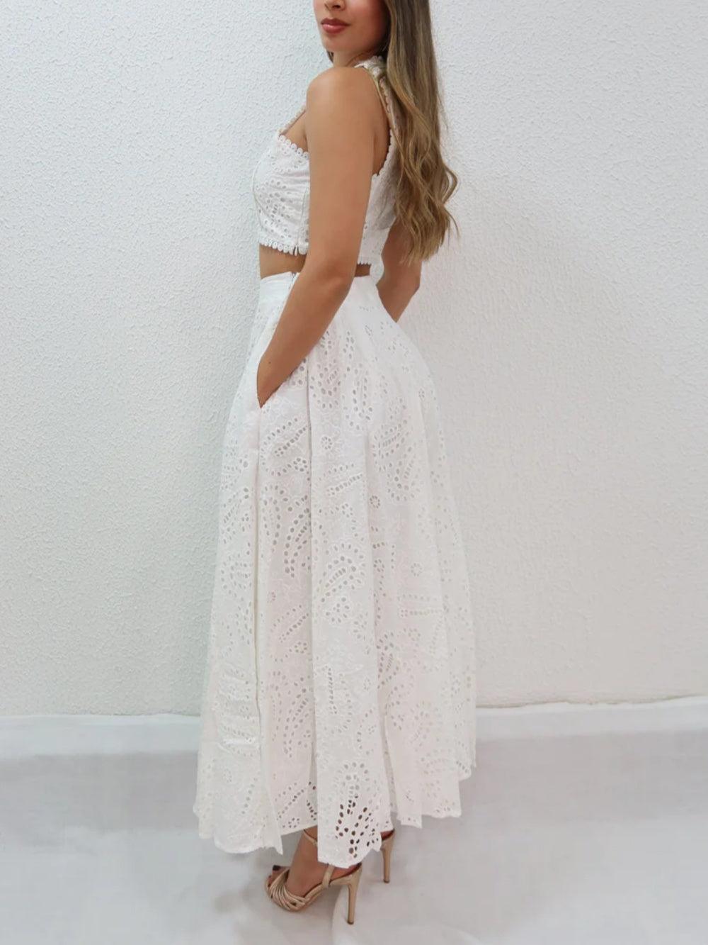 CONJUNTO DE FALDA MIDI CON DETALLE DE OJALILLO