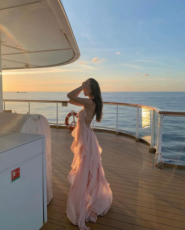 Collins | Vestido Maxi Sin Tirantes con Volantes
