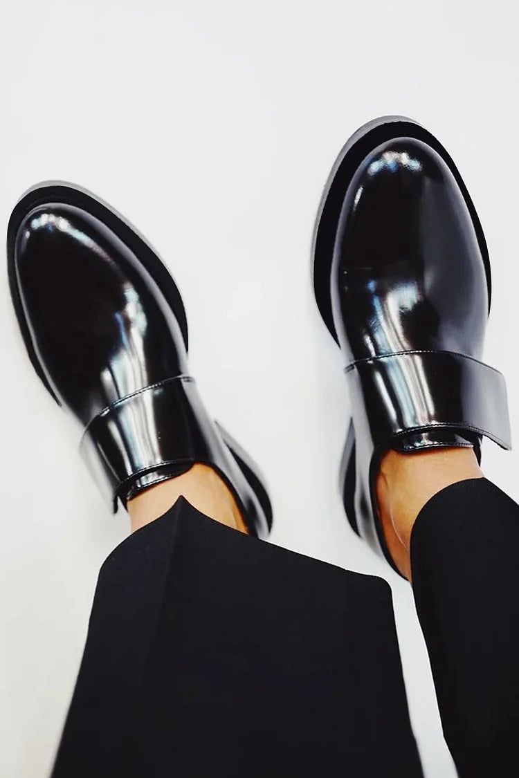 Iris™ | Mocasines elegantes de charol con banda central para un estilo impecable
