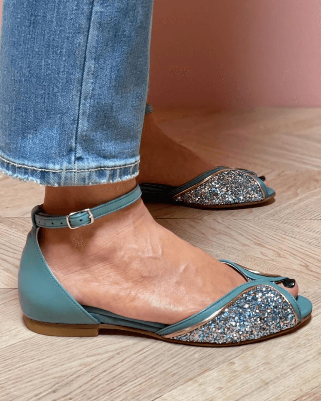 Brigitta™ | Sandalias planas con glitter elegantes y cómodas