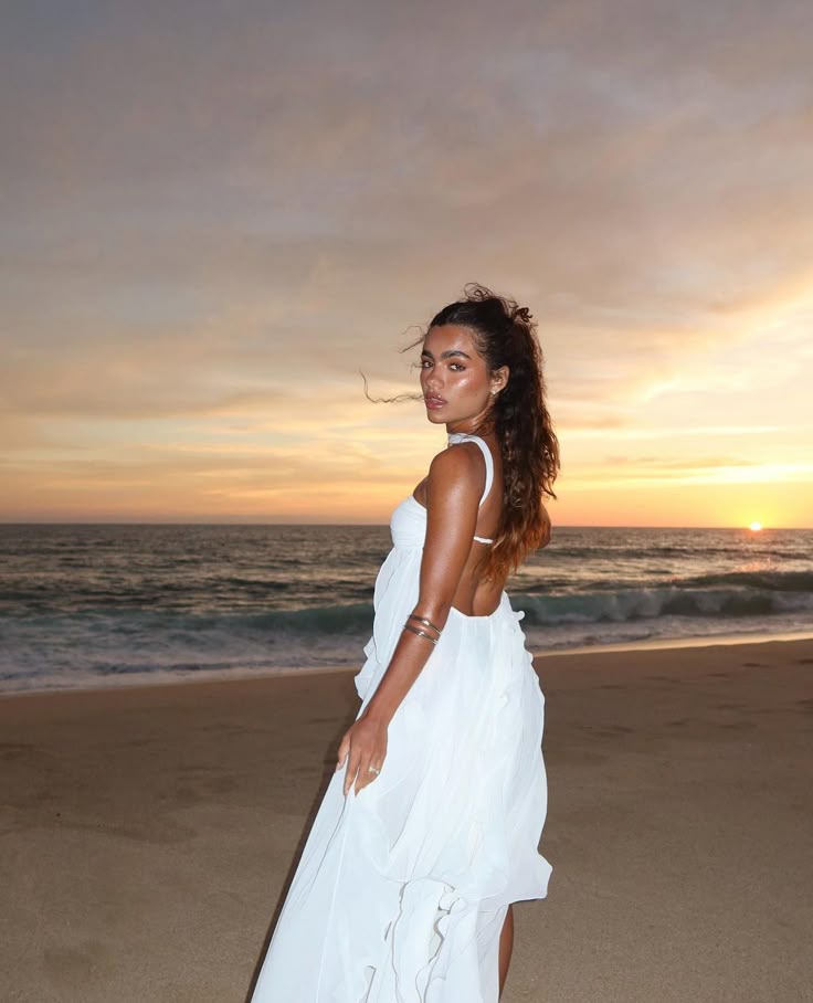 Collins | Vestido Maxi Sin Tirantes con Volantes