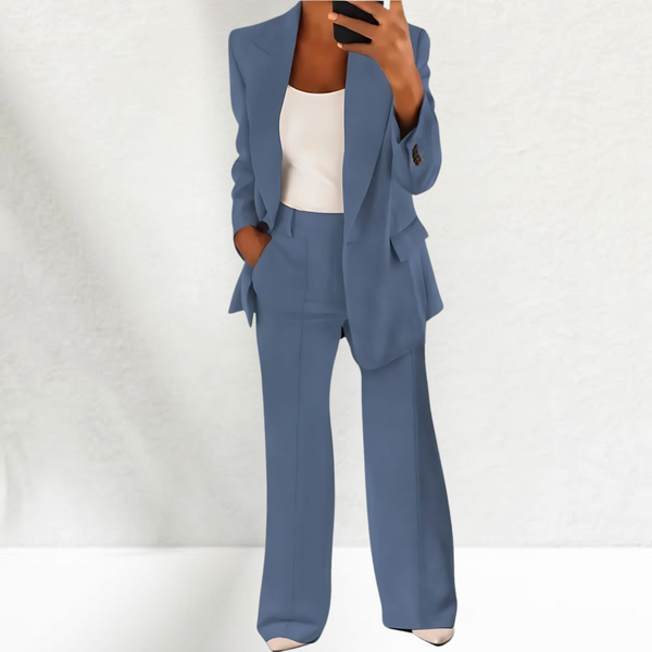 CONJUNTO ELEGANTE DE MUJER CON AMERICANA ESTRUCTURADA Y PANTALÓN AMPLIO