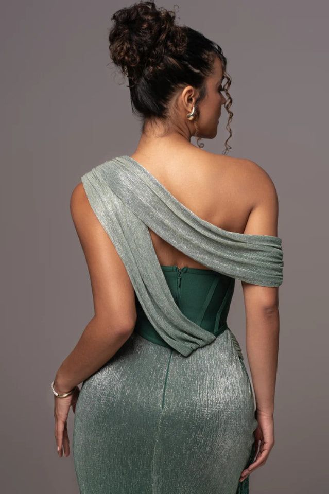 Celestina | Vestido Largo Dorado con Corsé y Drapeado Elegante
