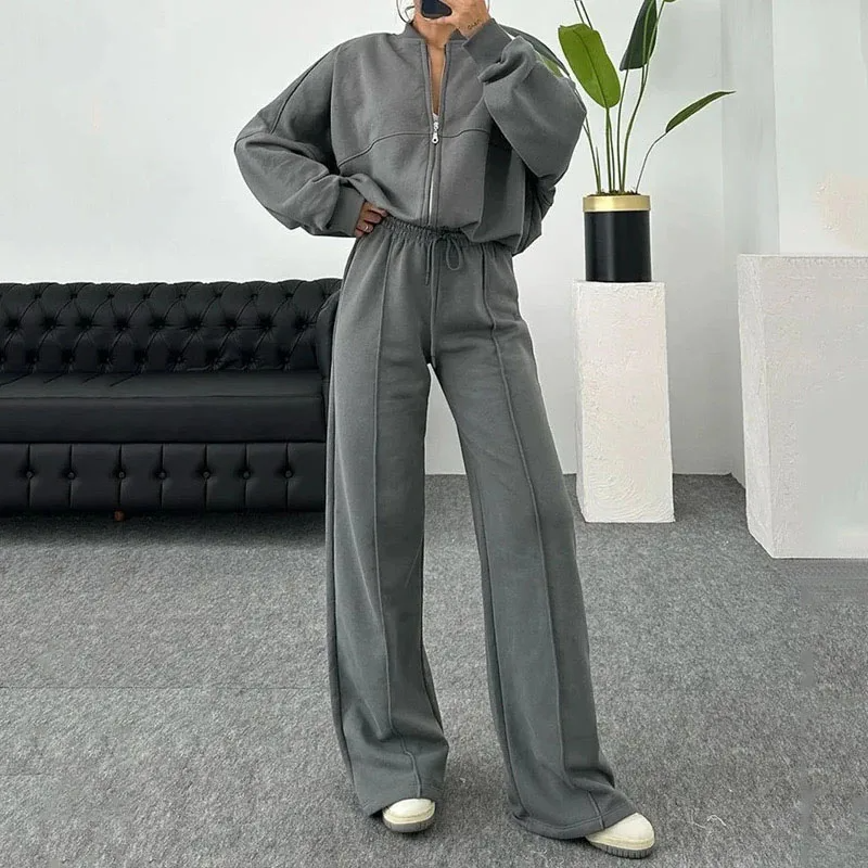 CONJUNTO DEPORTIVO CASUAL MUJER CON CHAQUETA CREMALLERA Y PANTALÓN ACAMPANADO