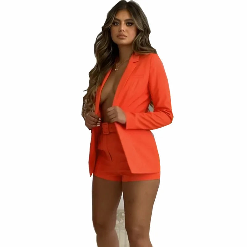 CELIA  ELEGANTE CONJUNTO DE PANTALÓN CORTO Y BLAZER DE LINO PARA MUJER
