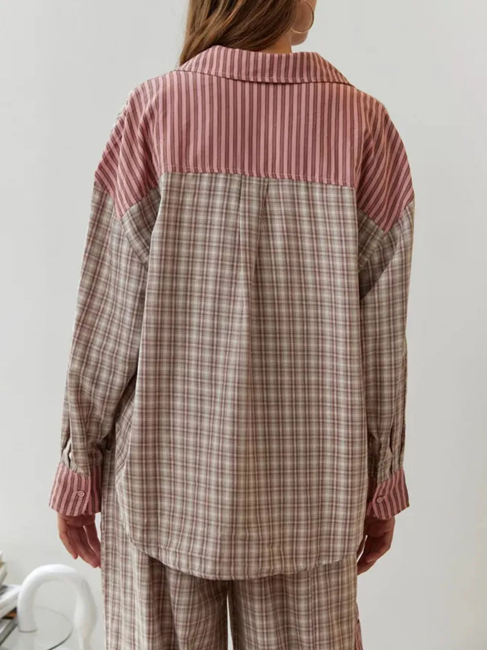 Conjunto de pijama para mujer de dos piezas con diseño a cuadros