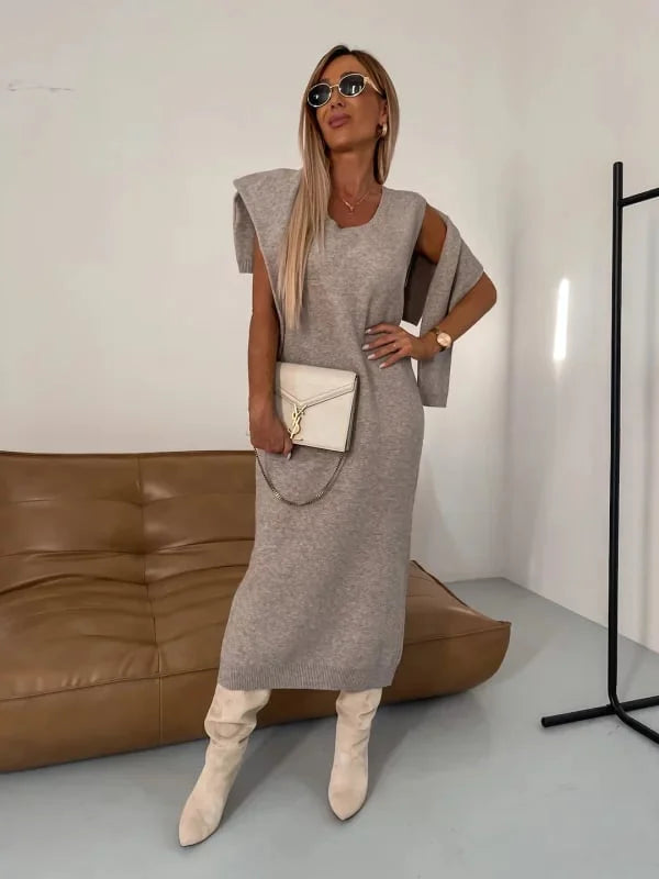 CONJUNTO VESTIDO Y SUÉTER DE CUELLO ALTO