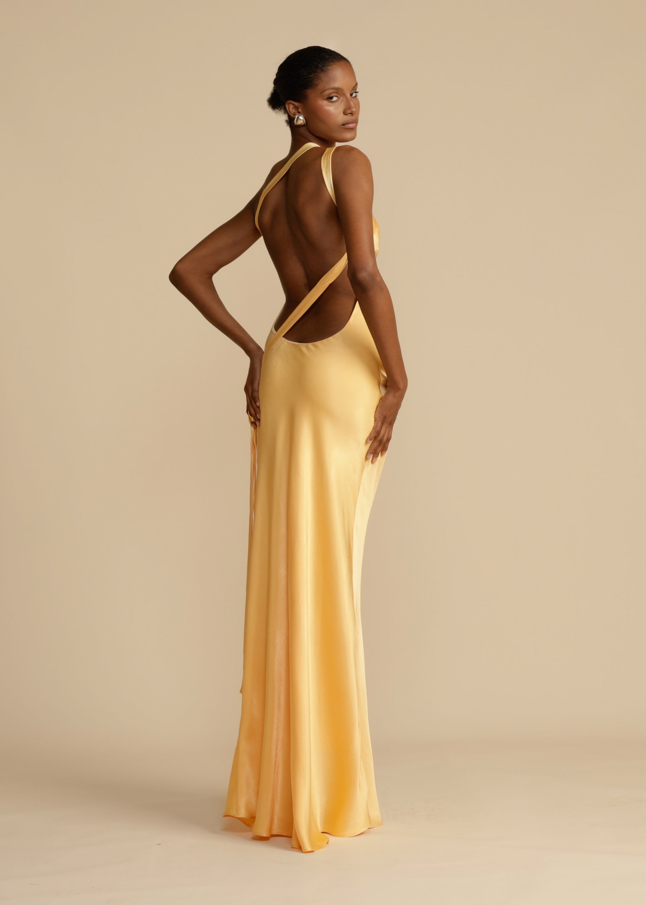 IRENE  VESTIDO DORADO ELEGANTE