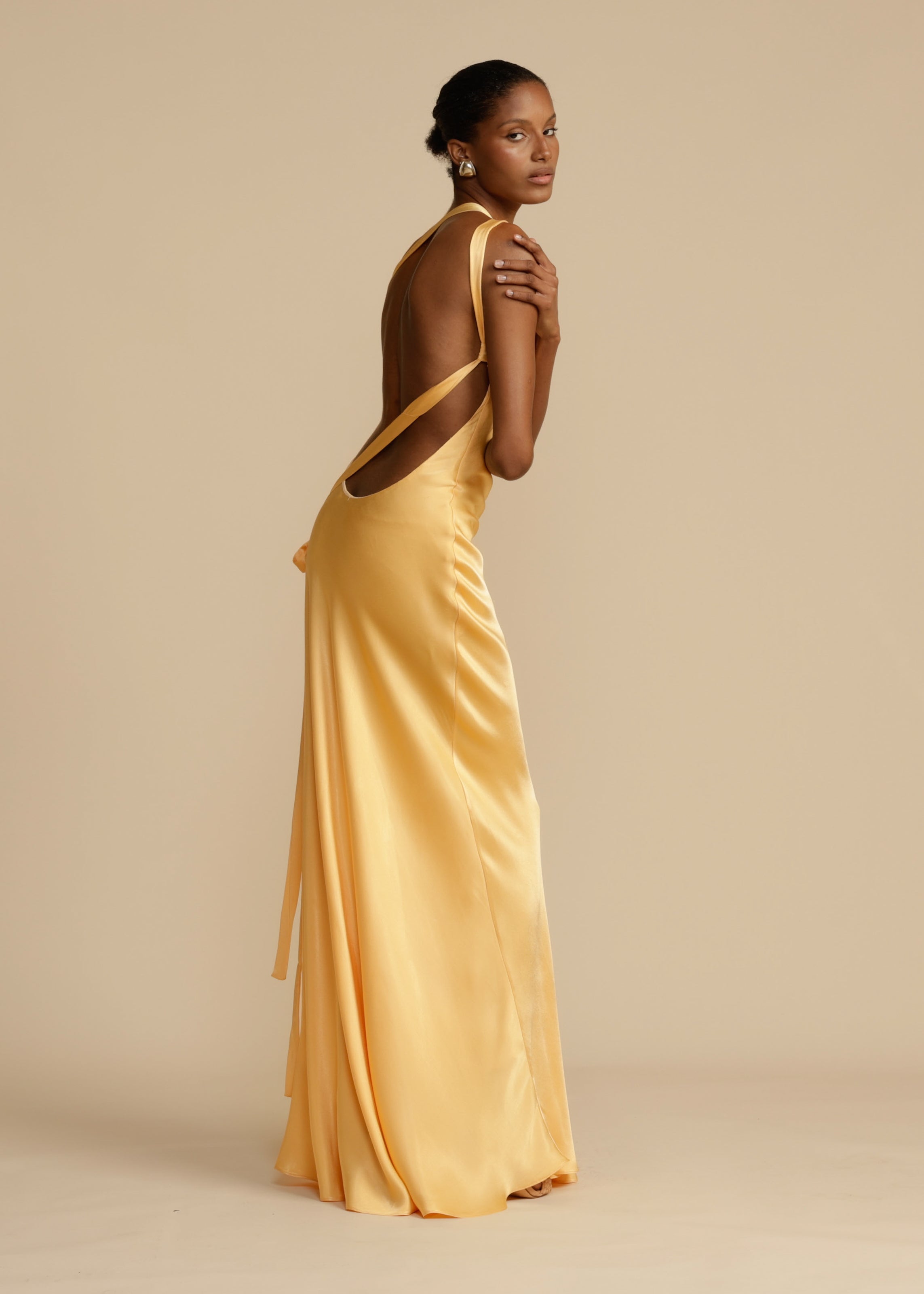 IRENE  VESTIDO DORADO ELEGANTE