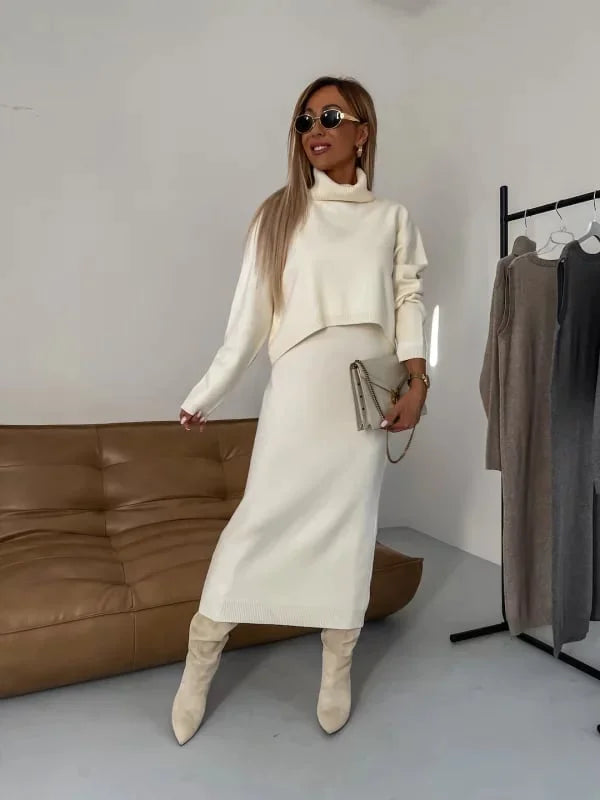 CONJUNTO VESTIDO Y SUÉTER DE CUELLO ALTO