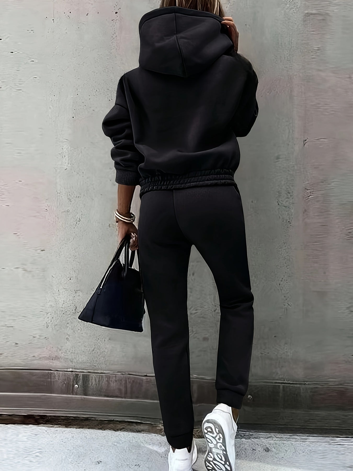 CONJUNTO MODERNO DE SUDADERA Y PANTALÓN PARA MUJER IDEAL PARA USO CASUAL
