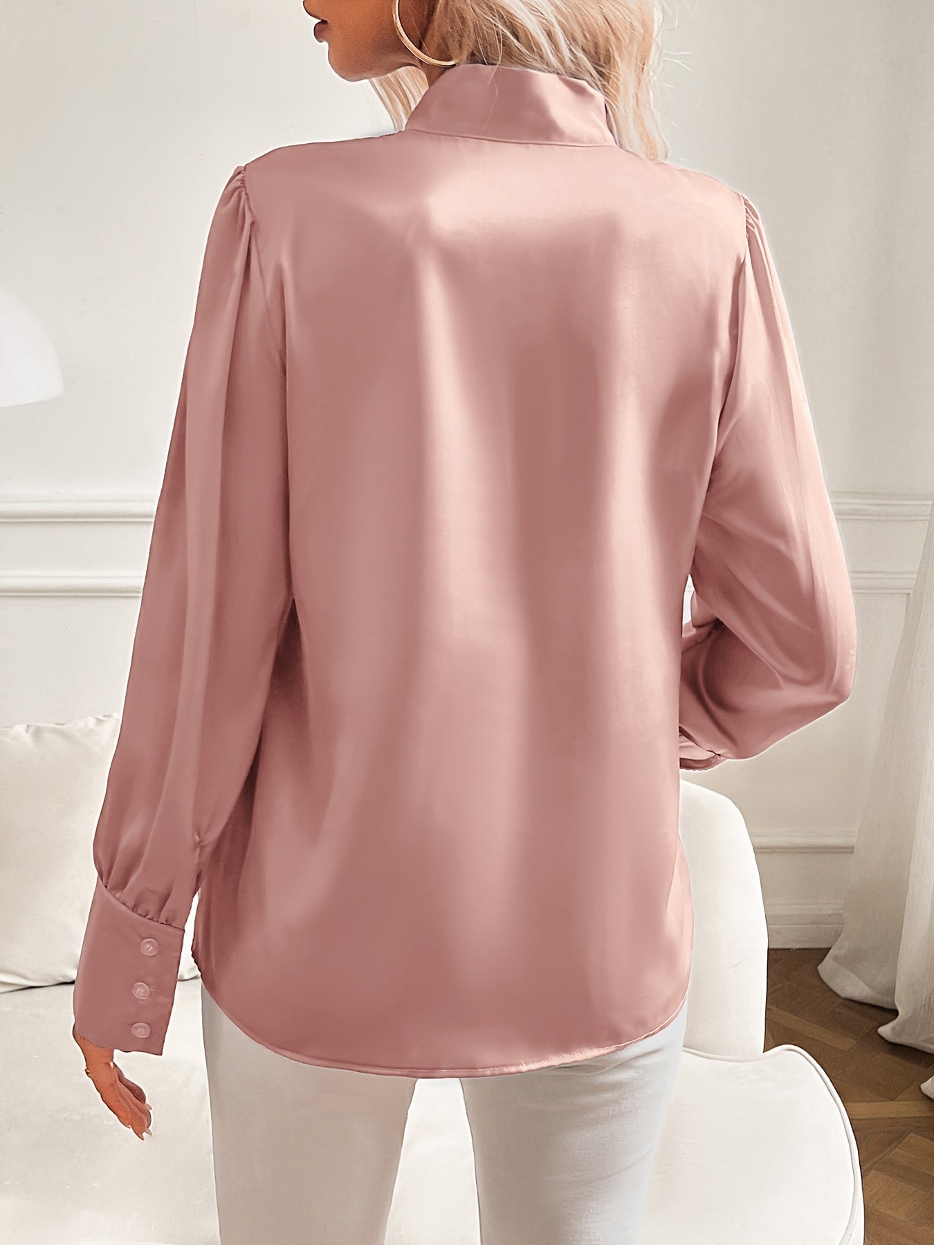Camicetta con collo a fiocco | Poliestere | Stile donna