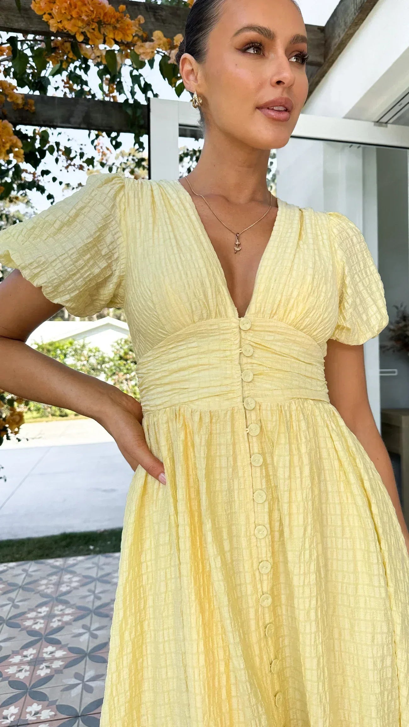 Caterina™ | Vestido Rosa con Mangas Abullonadas