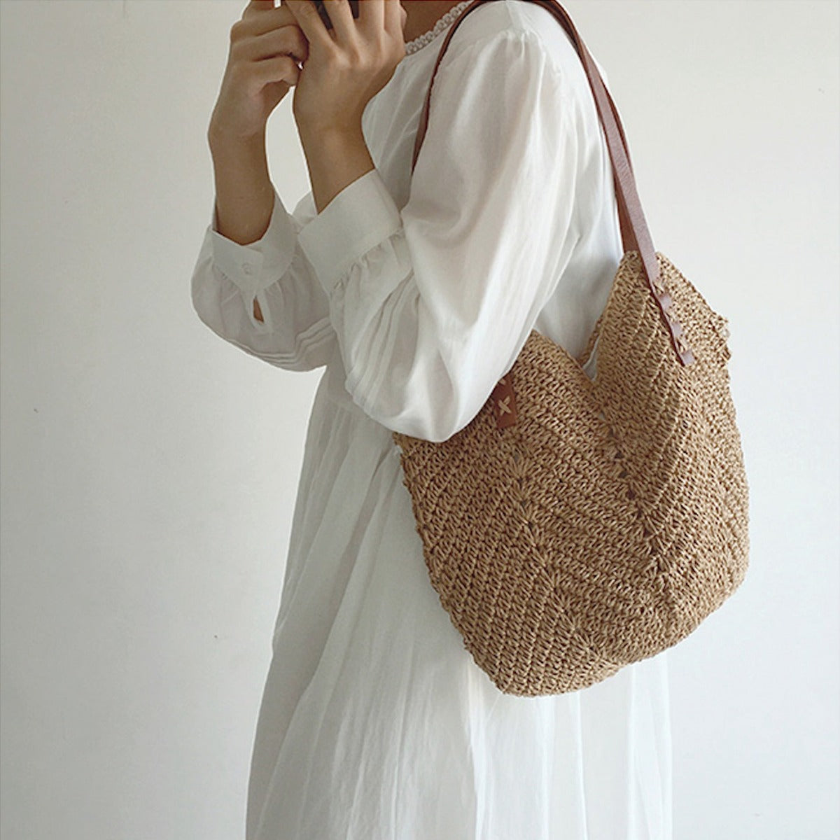BOLSO  GRANDE DE HOMBRO TIPO HOBO DE PAJA PARA MUJER