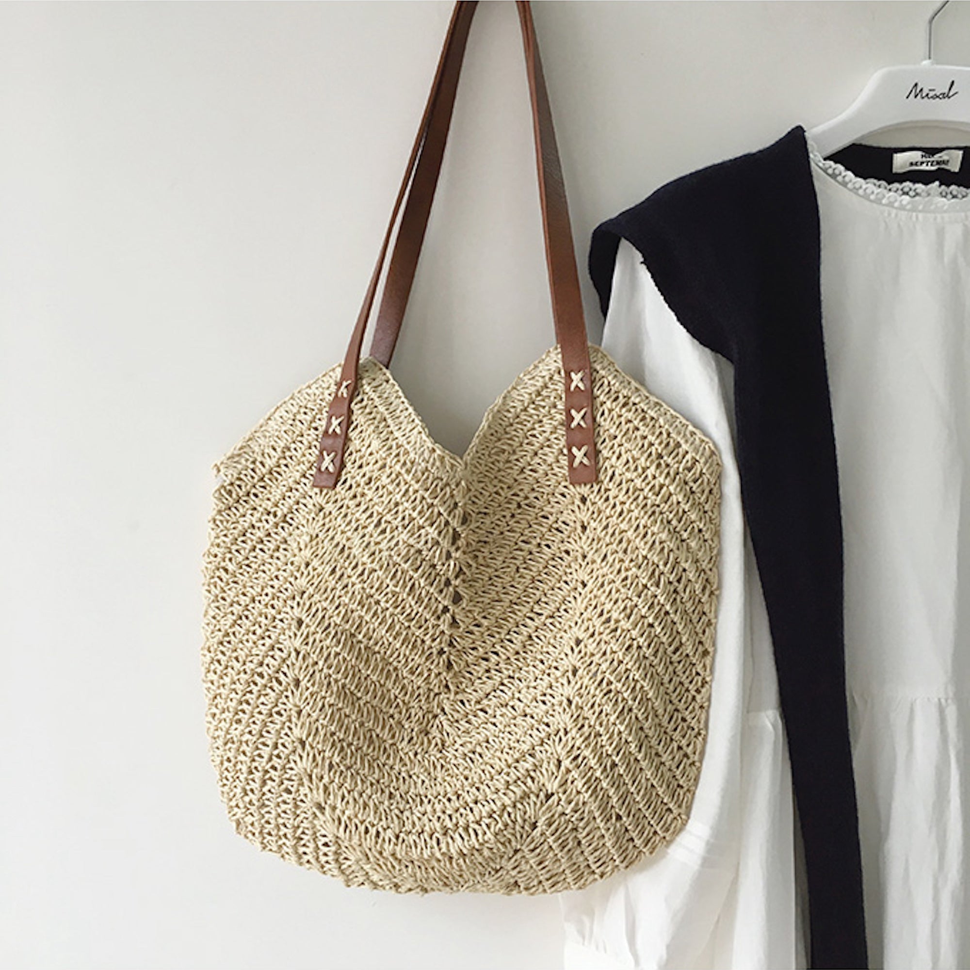 BOLSO  GRANDE DE HOMBRO TIPO HOBO DE PAJA PARA MUJER