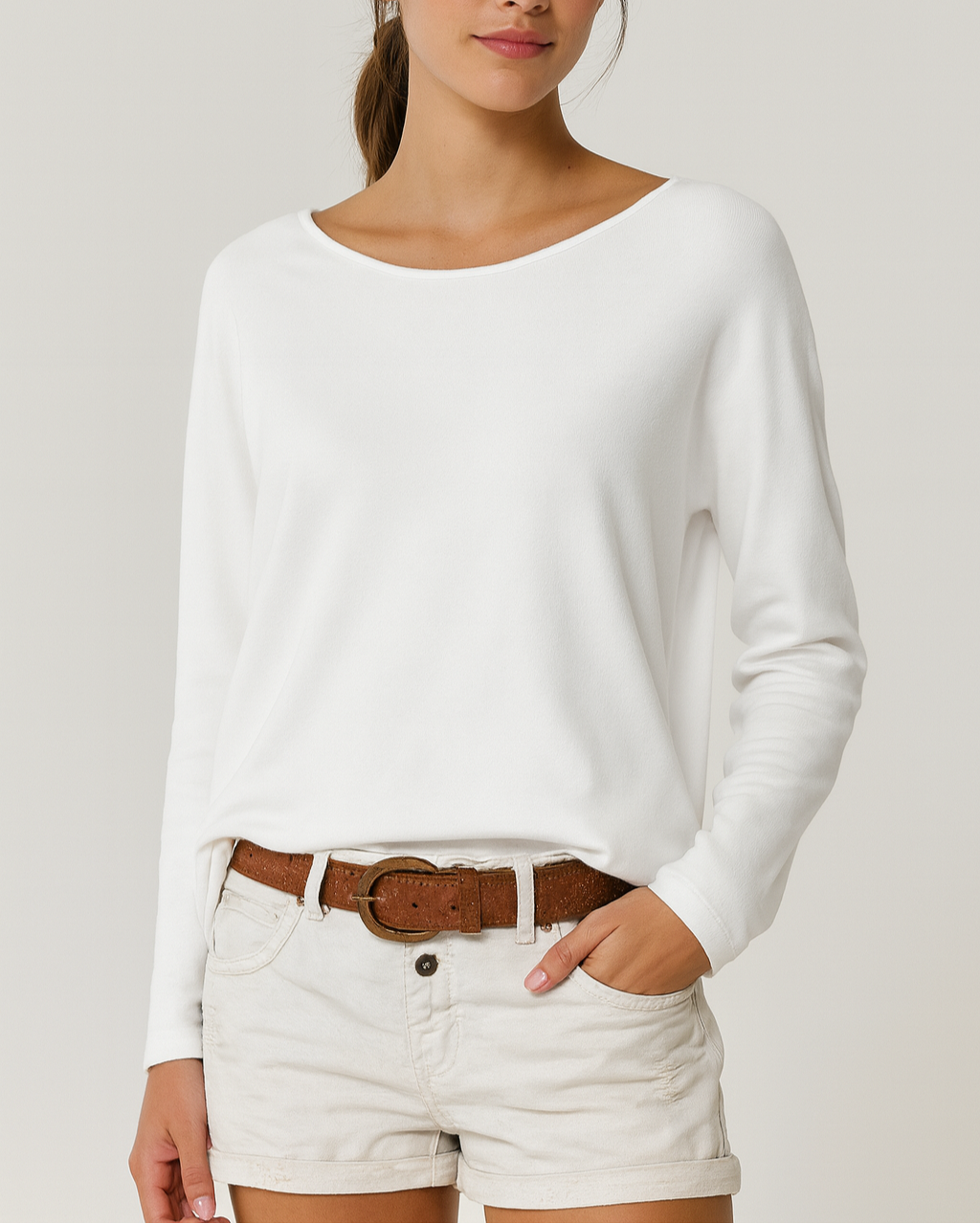 ALEXA – ELEGANTE SUÉTER LIGERO DE CUELLO REDONDO