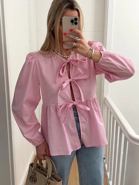 BLUSA ITALIANA ANUDADA DE ALGODÓN – VERSATILIDAD Y ELEGANCIA