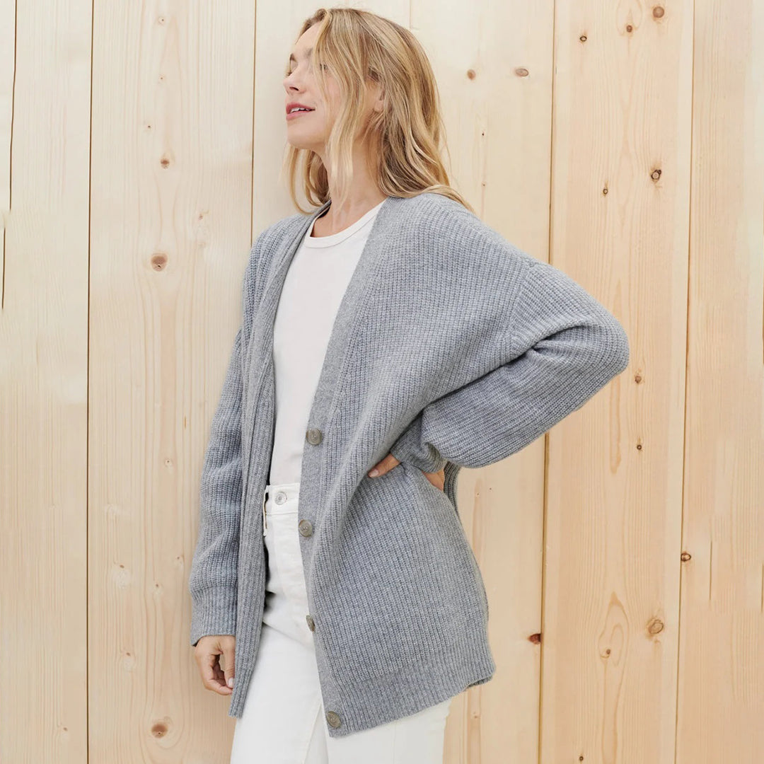 CARDIGÁN OVERSIZE DE CASHMERE – LUJO LIGERO Y SUAVE