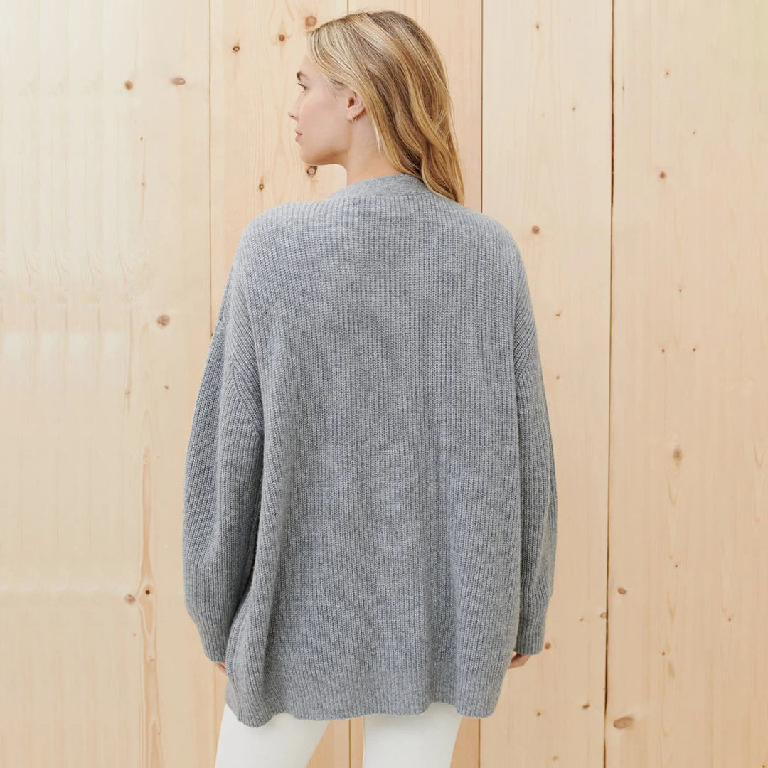 CARDIGÁN OVERSIZE DE CASHMERE – LUJO LIGERO Y SUAVE