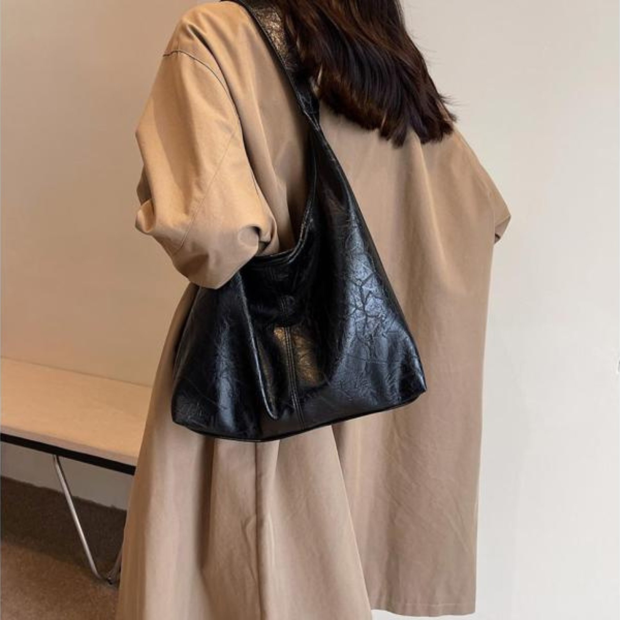 BOLSO HOBO DE USO DIARIO EN POLIPIEL VEGANA PARA HOMBRO