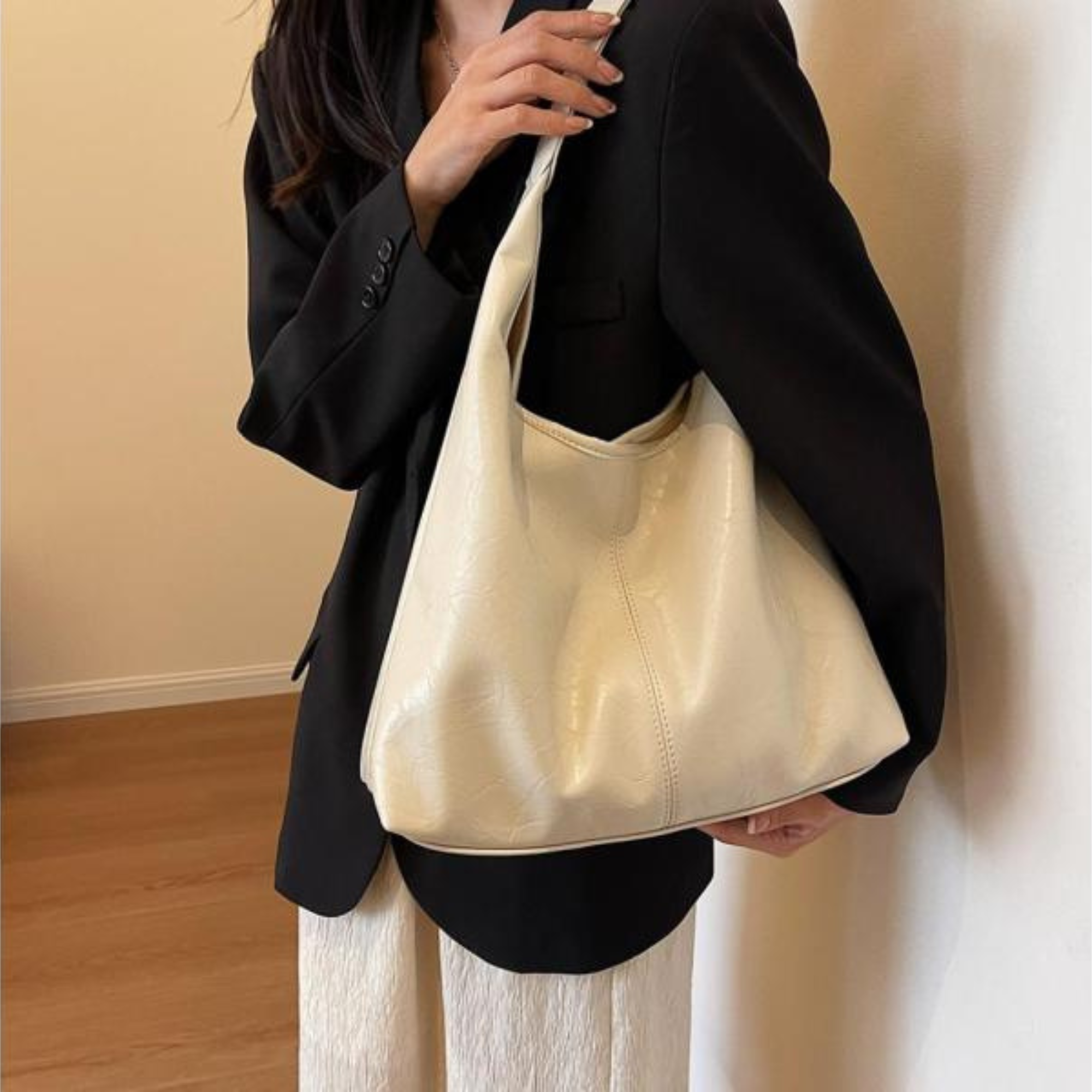 BOLSO HOBO DE USO DIARIO EN POLIPIEL VEGANA PARA HOMBRO