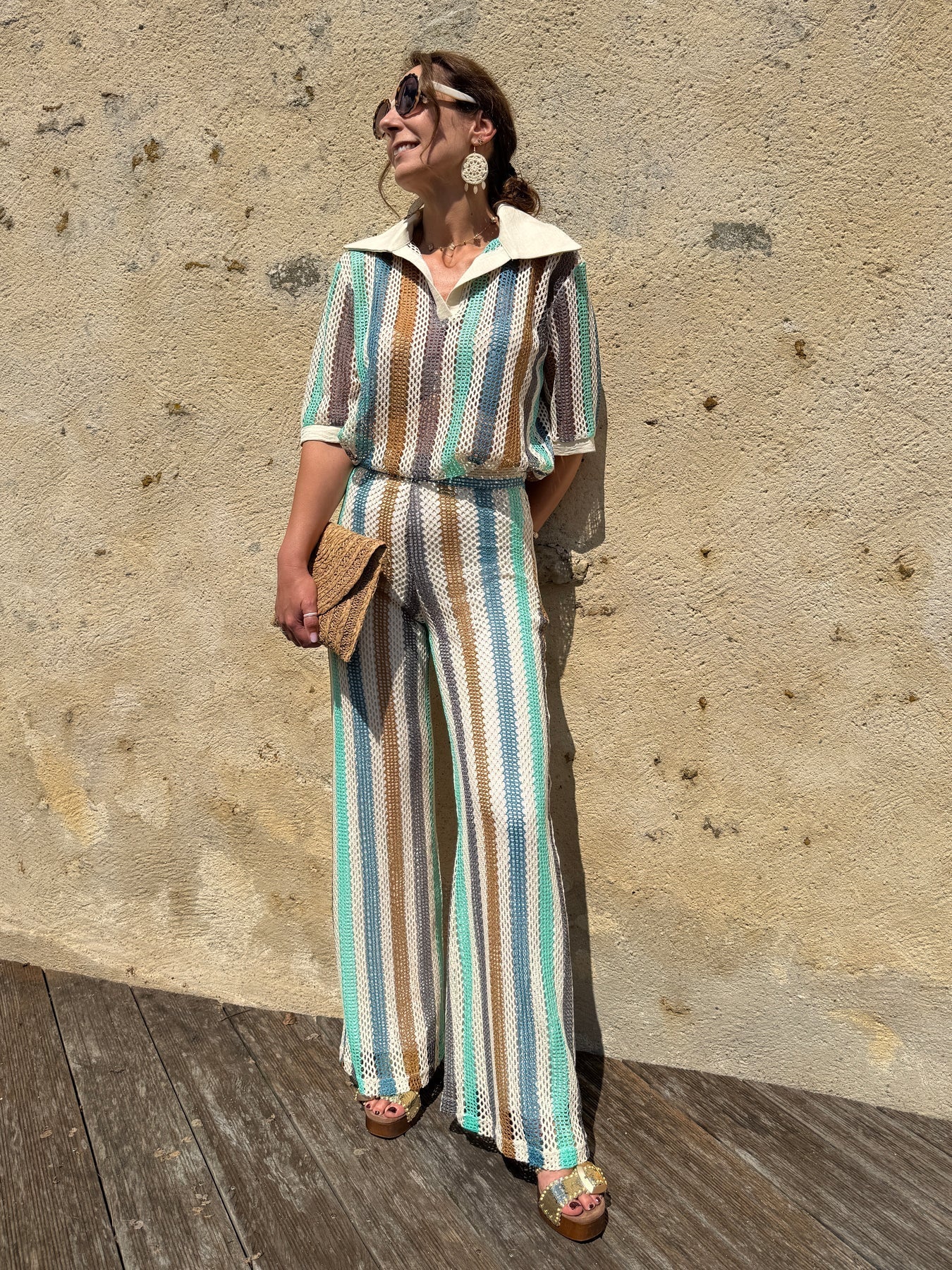 TOP ELEGANTE CON SOLAPAS Y MANGAS TRES CUARTOS