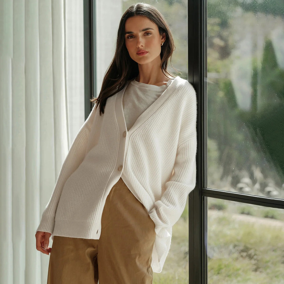 CARDIGÁN OVERSIZE DE CASHMERE – LUJO LIGERO Y SUAVE