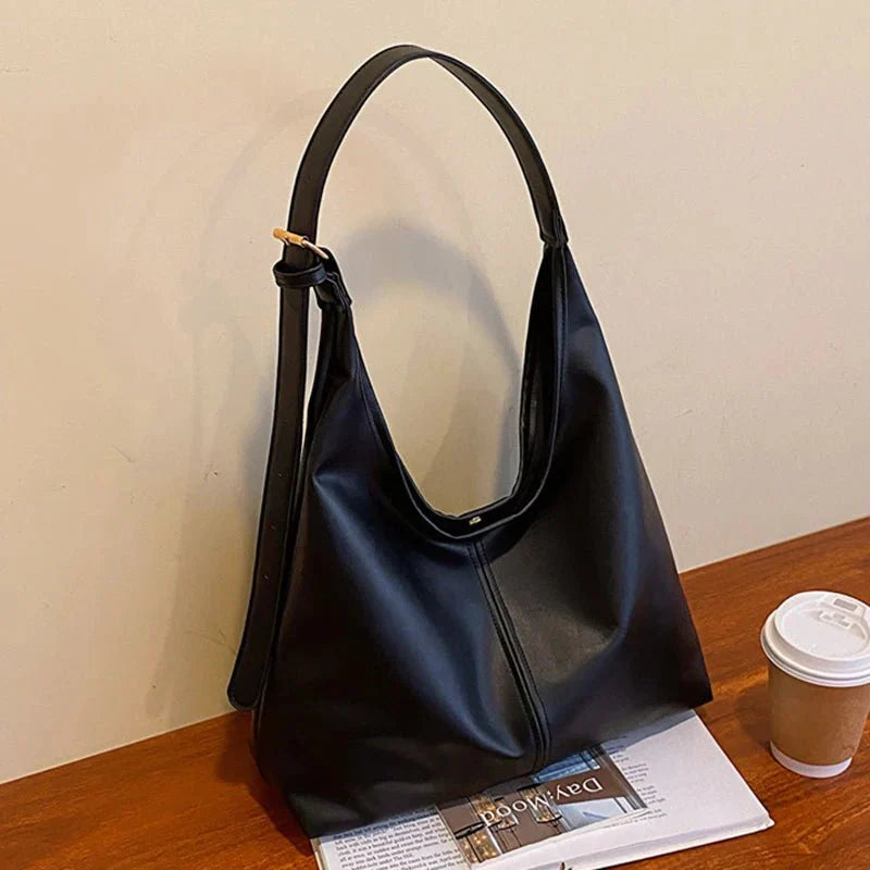 BOLSO ALESSIA – GRANDE DE HOMBRO EN POLIPIEL CON CORREA AJUSTABLE