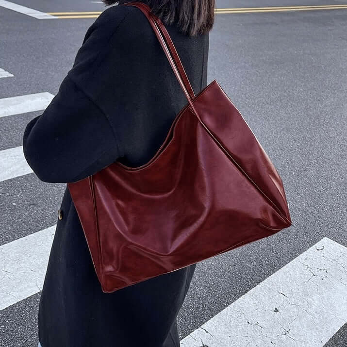 BOLSO ISADORA – GRANDE DE HOMBRO EN POLIPIEL VEGANA