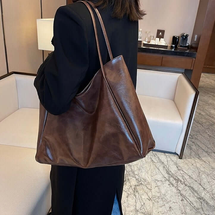 BOLSO ISADORA – GRANDE DE HOMBRO EN POLIPIEL VEGANA