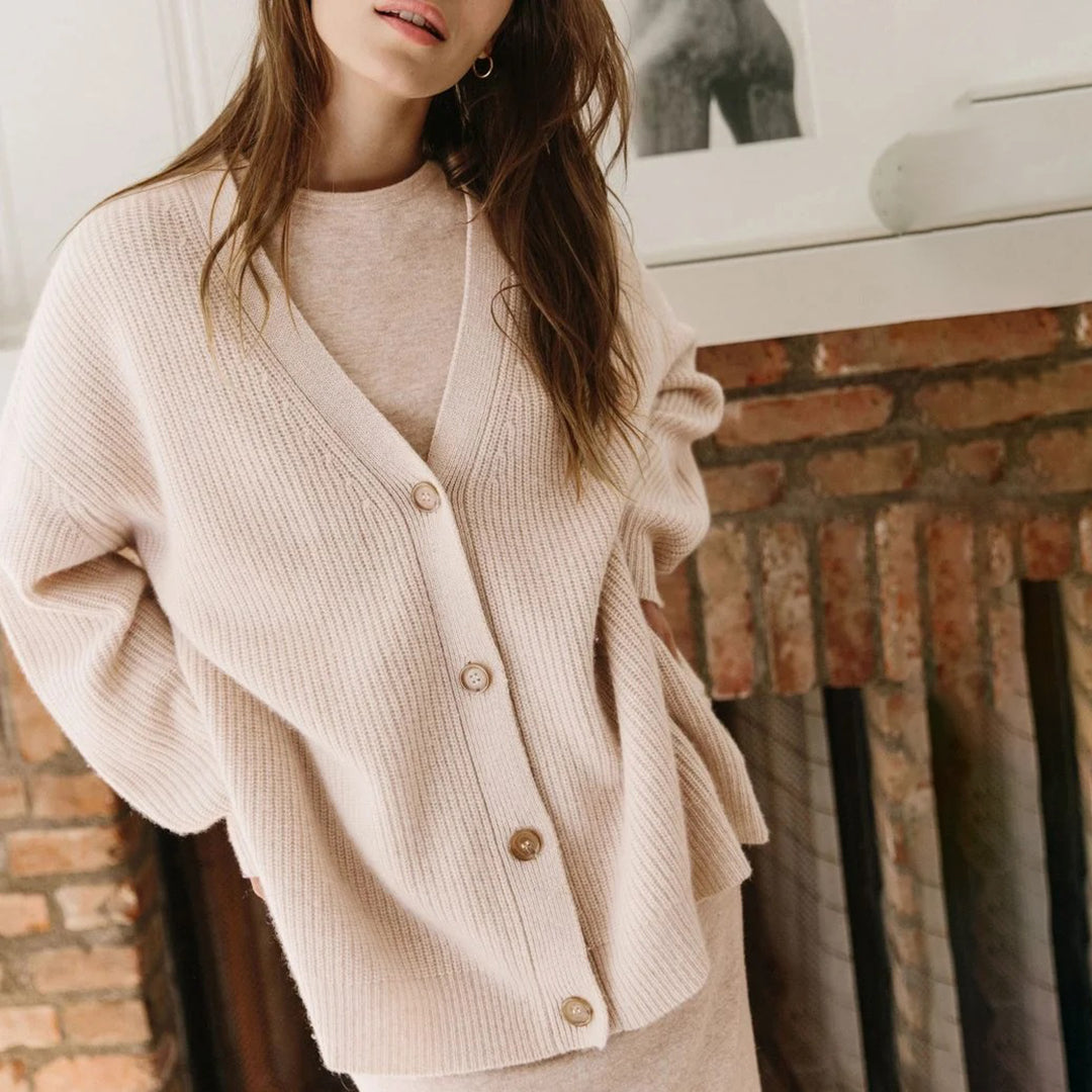 CARDIGÁN OVERSIZE DE CASHMERE – LUJO LIGERO Y SUAVE