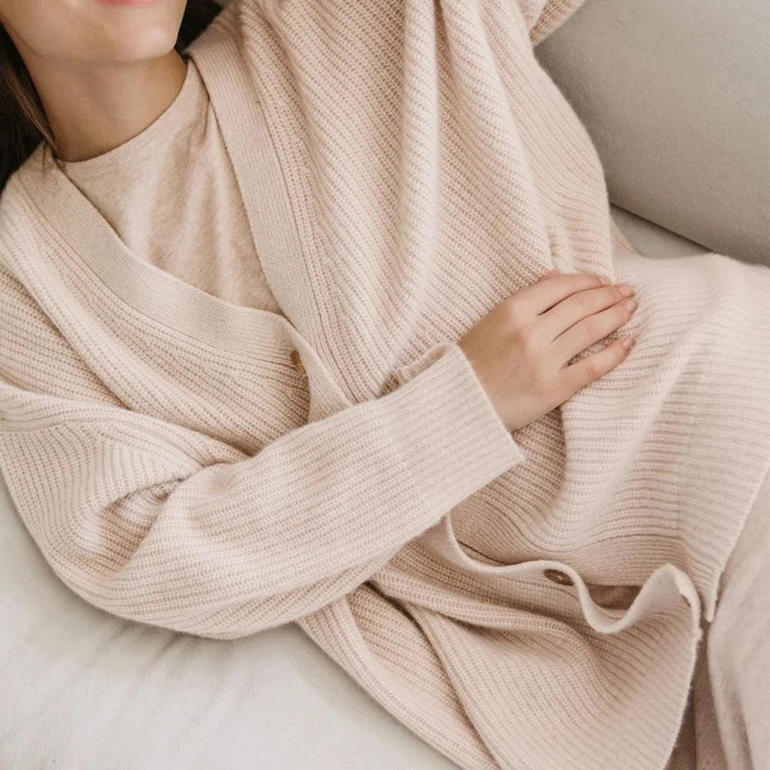 CARDIGÁN OVERSIZE DE CASHMERE – LUJO LIGERO Y SUAVE