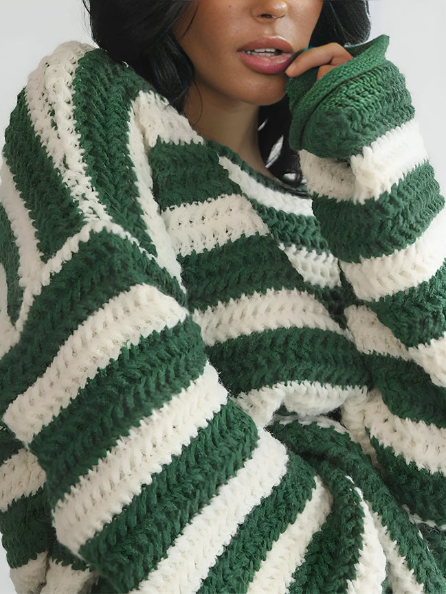 SUÉTER OVERSIZE A RAYAS – ESTILO AUDAZ Y CONFORT ACOGEDOR