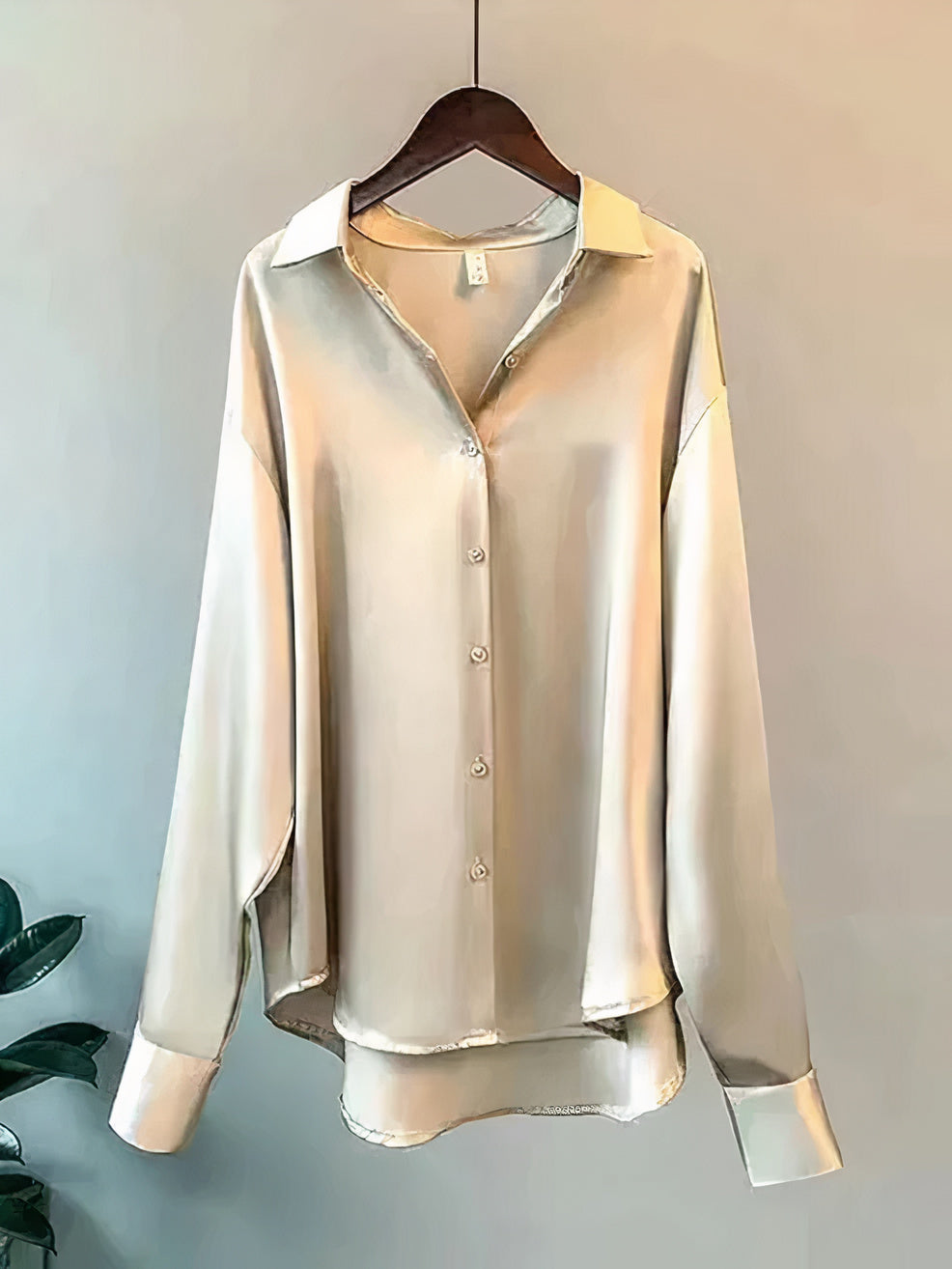 BLUSA DE RASO CLARA – ELEGANCIA VINTAGE
