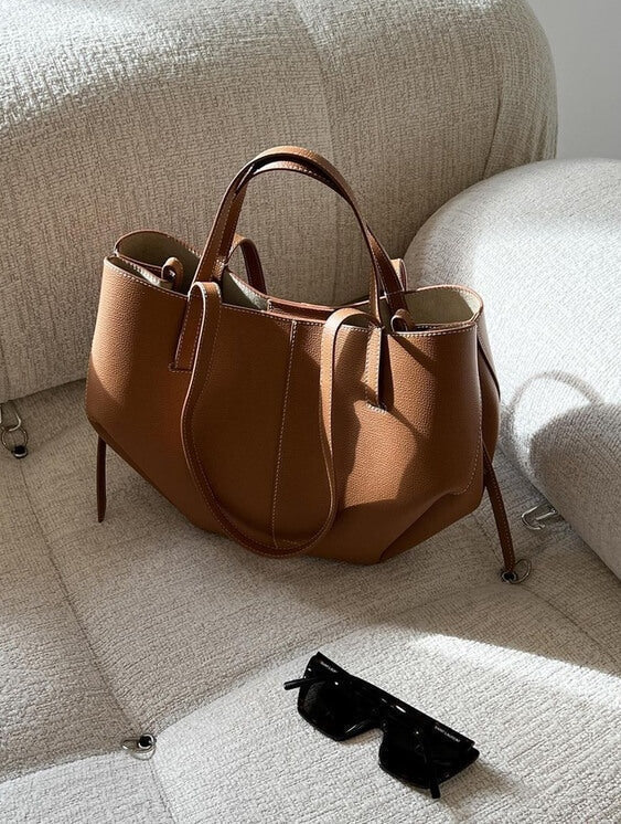 BOLSO CELESTE – SHOPPER GRANDE DE HOMBRO EN POLIPIEL