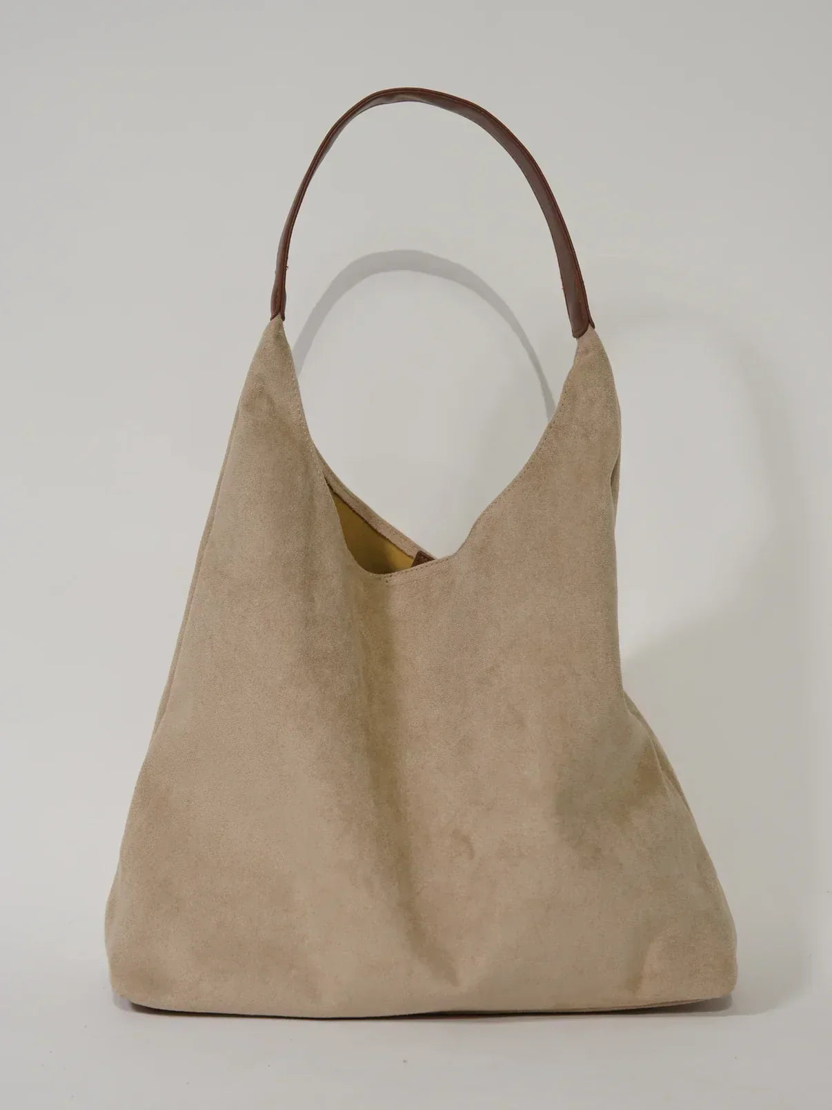 BOLSO DE ANTE GRANDE ESTILO HOBO CON ASA ÚNICA