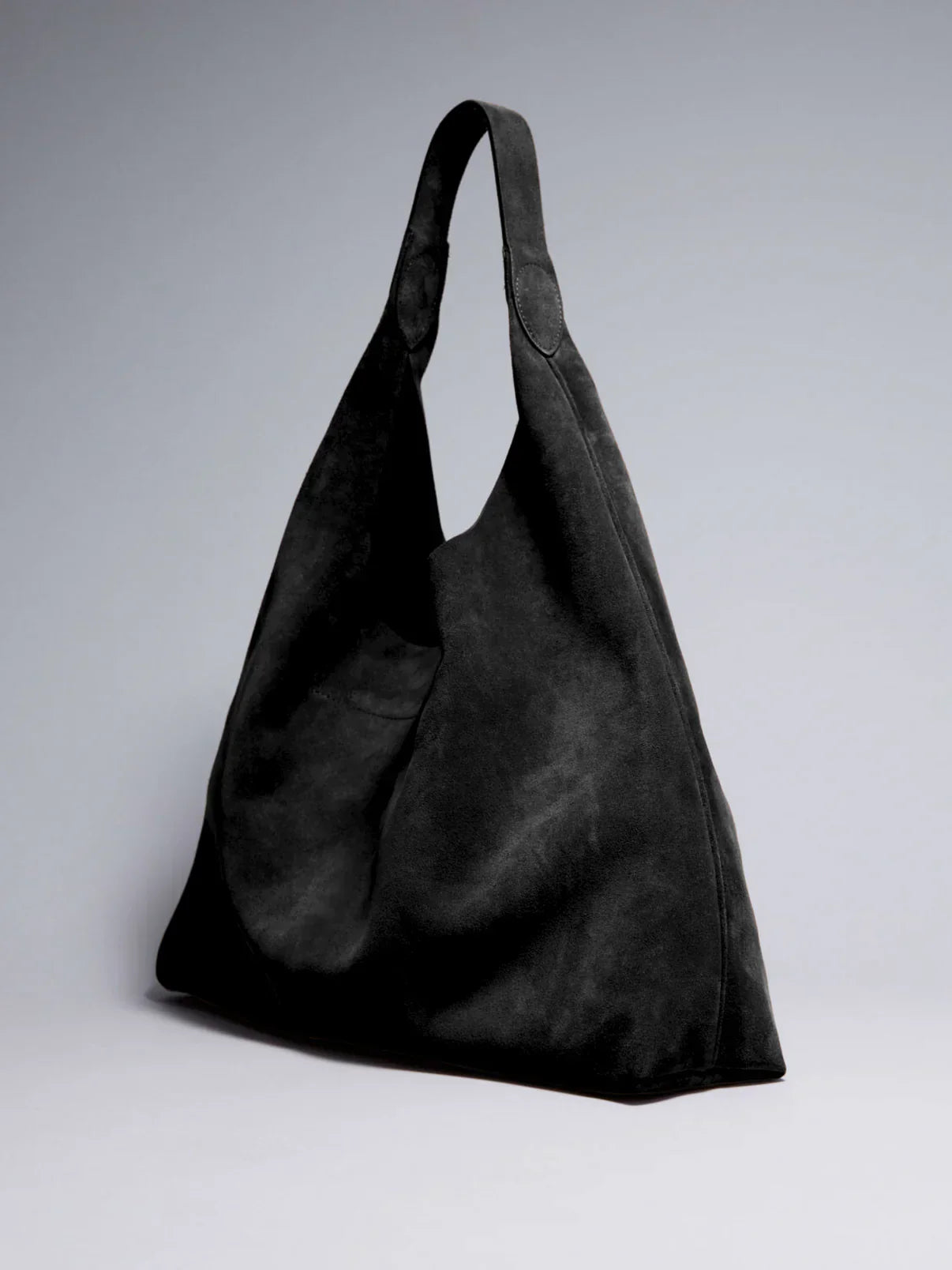 BOLSO DE ANTE GRANDE ESTILO HOBO CON ASA ÚNICA