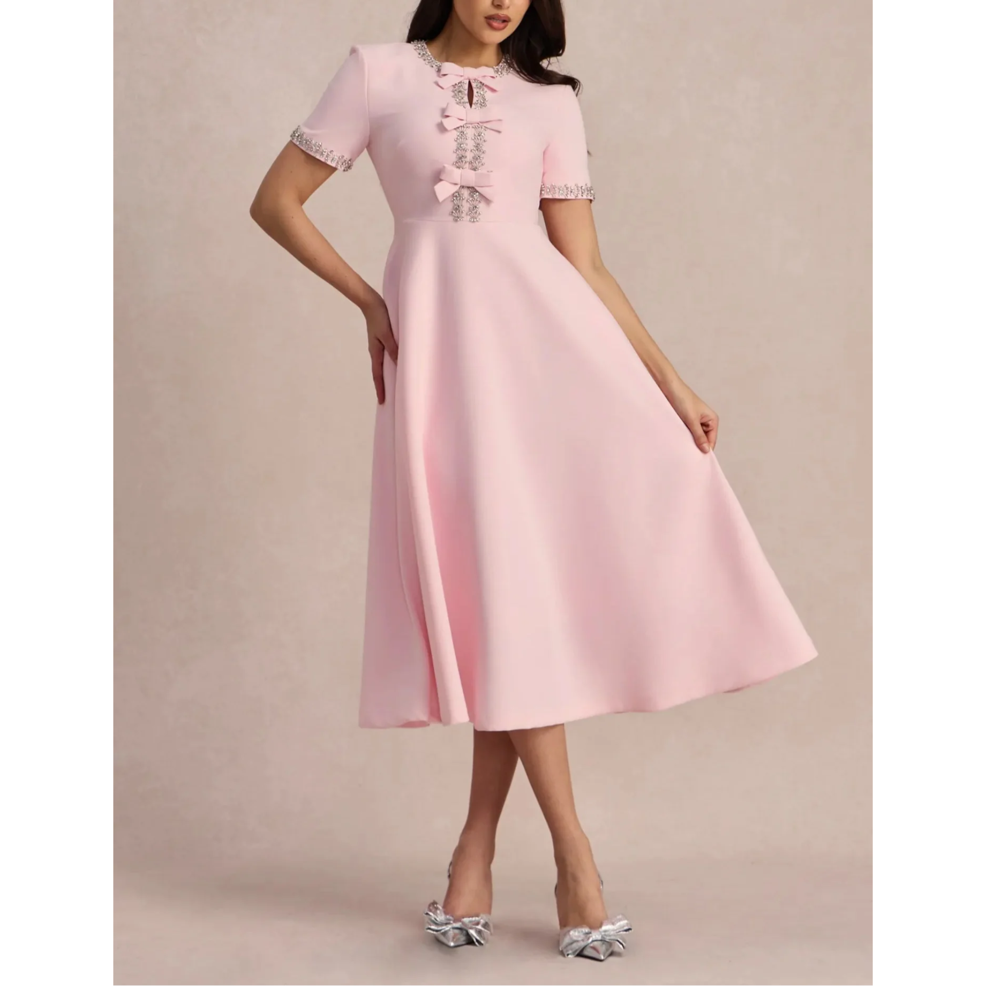 Raffaella™ | Vestido evasé con lazos y perlas
