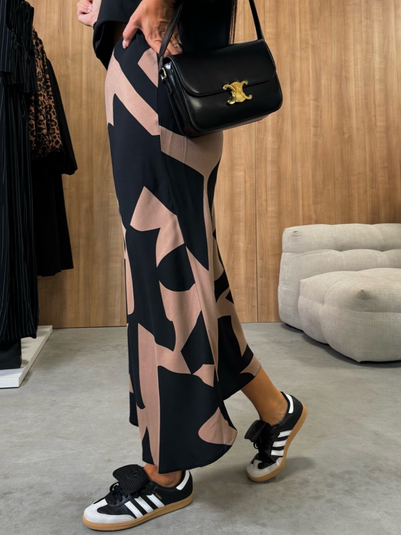 FALDA SATINADA ESTAMPADA COLORBLOCK