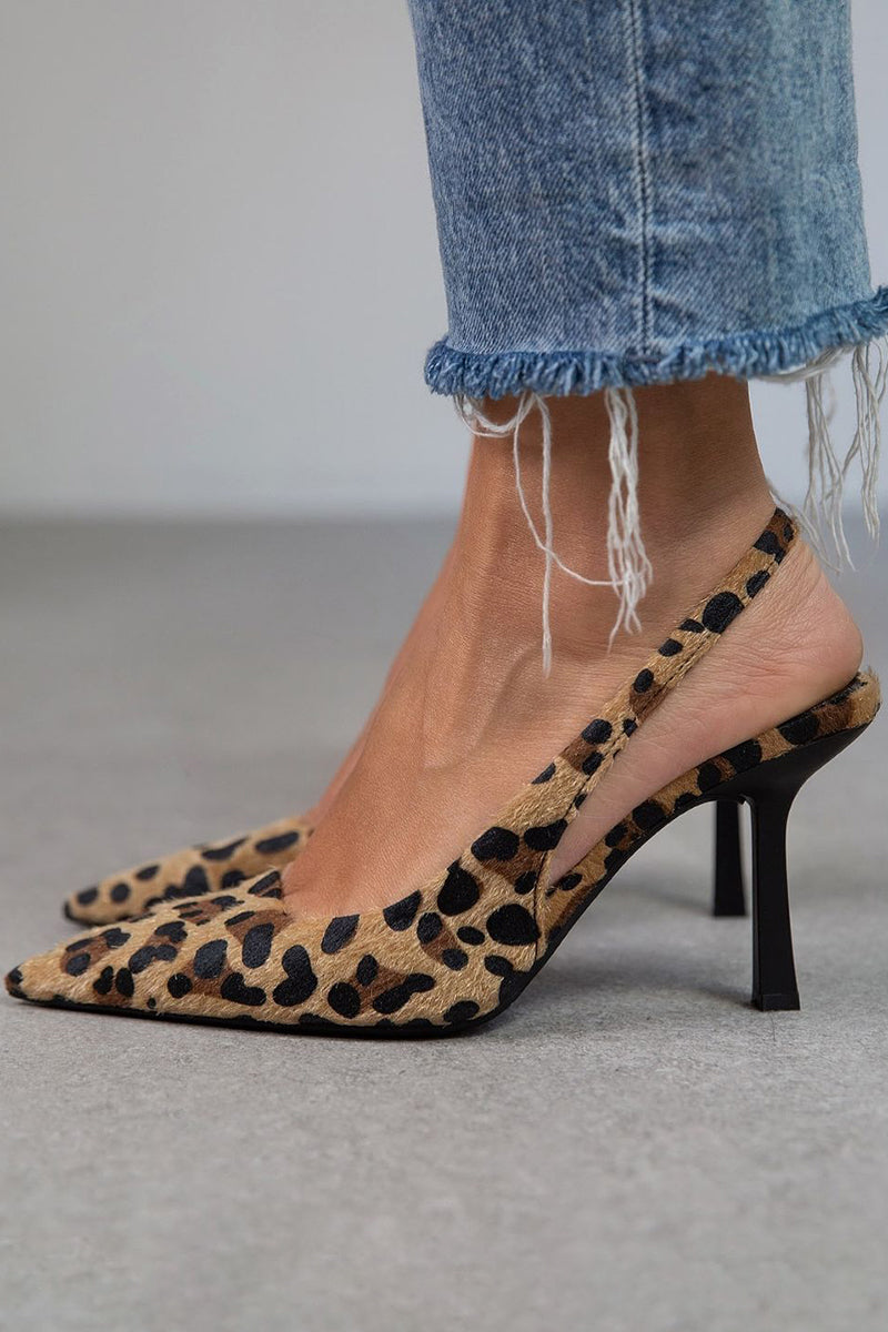 LARO™ | ZAPATOS DE TACÓN EN PUNTA CON ESTAMPADO LEOPARDO COLOR CAQUI