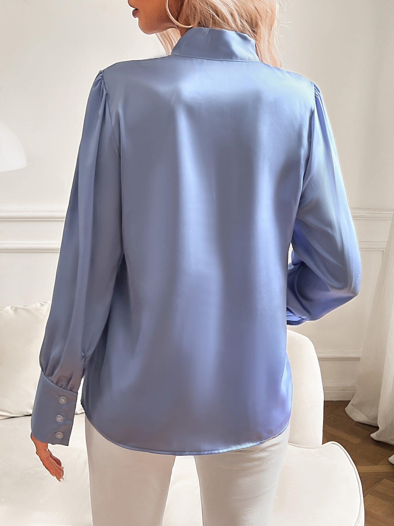 Camicetta con collo a fiocco | Poliestere | Stile donna
