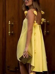 SUNBLOOM VESTIDO MINI AMARILLO CON TIRANTES FLORALES ELEGANTES