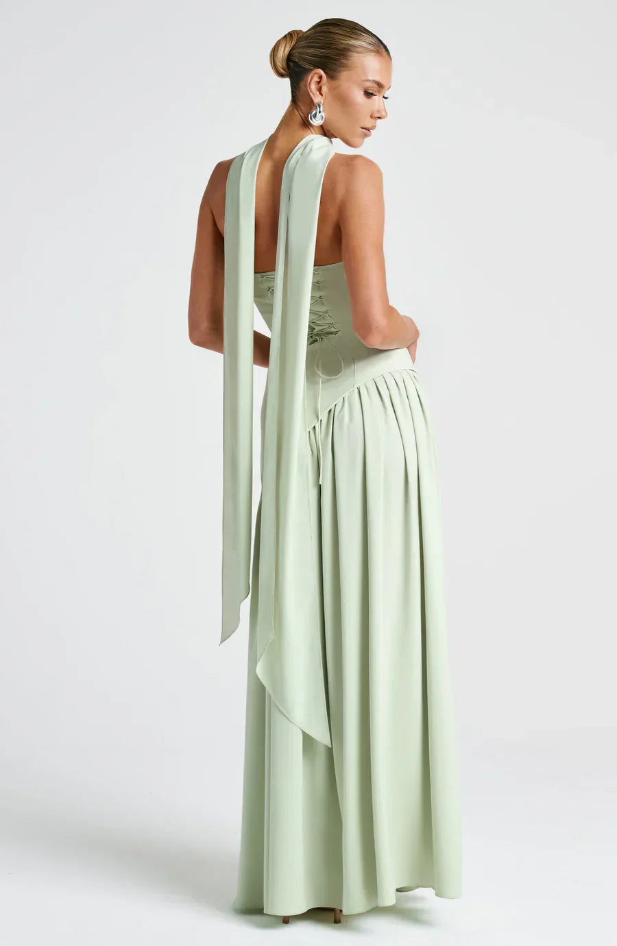 Alessia™ | Vestido Largo Asimétrico con Choker