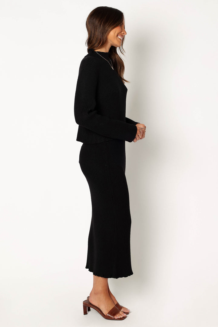CONJUNTO ELEGANTE DE CUELLO ALTO CON FALDA LARGA PARA MUJER