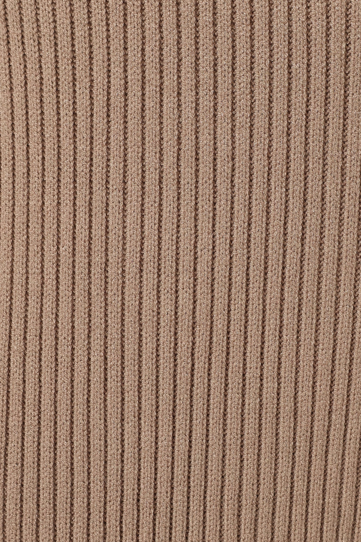 CONJUNTO ELEGANTE DE CUELLO ALTO CON FALDA LARGA PARA MUJER